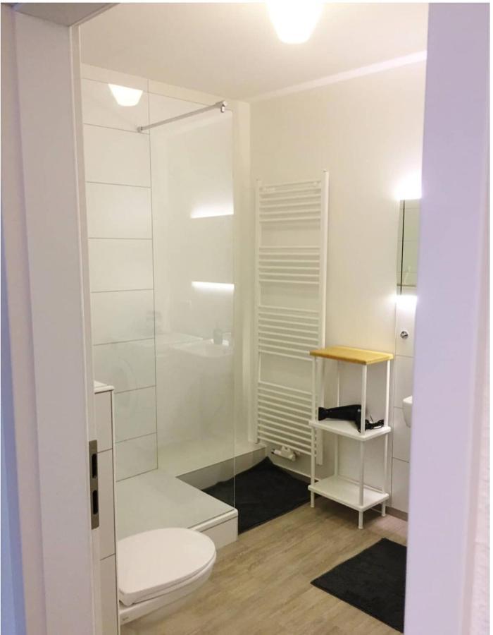 דיסלדורף Homefy Oldtown Apartment - 6 People - 2 Bath - Balcony - Top Location מראה חיצוני תמונה